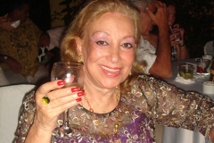 Carmélia Alves ganhou os prêmios mais importantes da época, era conhecida em toda a América Latina e vendeu milhares de disco no Brasil e na Argentina