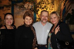 Ana Maria Reis, Rejane Ferreira, Cravo Albin e Vera Valeska (Foto: Carla Barros)