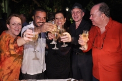 Morana com a produtora Elisa Maçãs e músicos comemora seu aniversário e o sucesso do show
