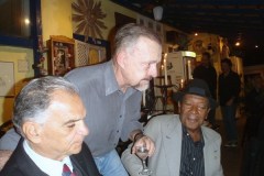 Cravo Albin entre convidados