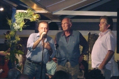 O Senador Saturnino Braga presente na entrega do Diploma Ernesto Nazareth a Jayme Vignoli