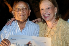 José Menezes e Carmélia Alves comemoram a merecida homenagem