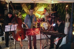 Show com músicas de Valle no histórico Largo da Mãe do Bispo