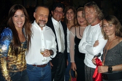 Amigos festejam o compositor