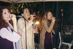Trio de cantoras homenageando Ivan Lins