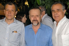 O Cirurgião Paulo Niemeyer Filho, Ricardo Cravo Albin e o jornalista Roberto D’Ávila