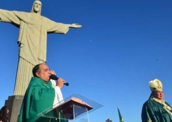 O CRISTO DO REDENTOR PEDE SOCORRO