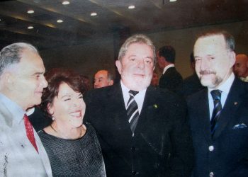 LULA DEVE ENTREGAR CAMÕES A CHICO